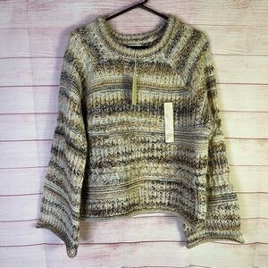 Universal Thread NWT Crewneck Long Bell‎ Sleeves Sweater Size XL